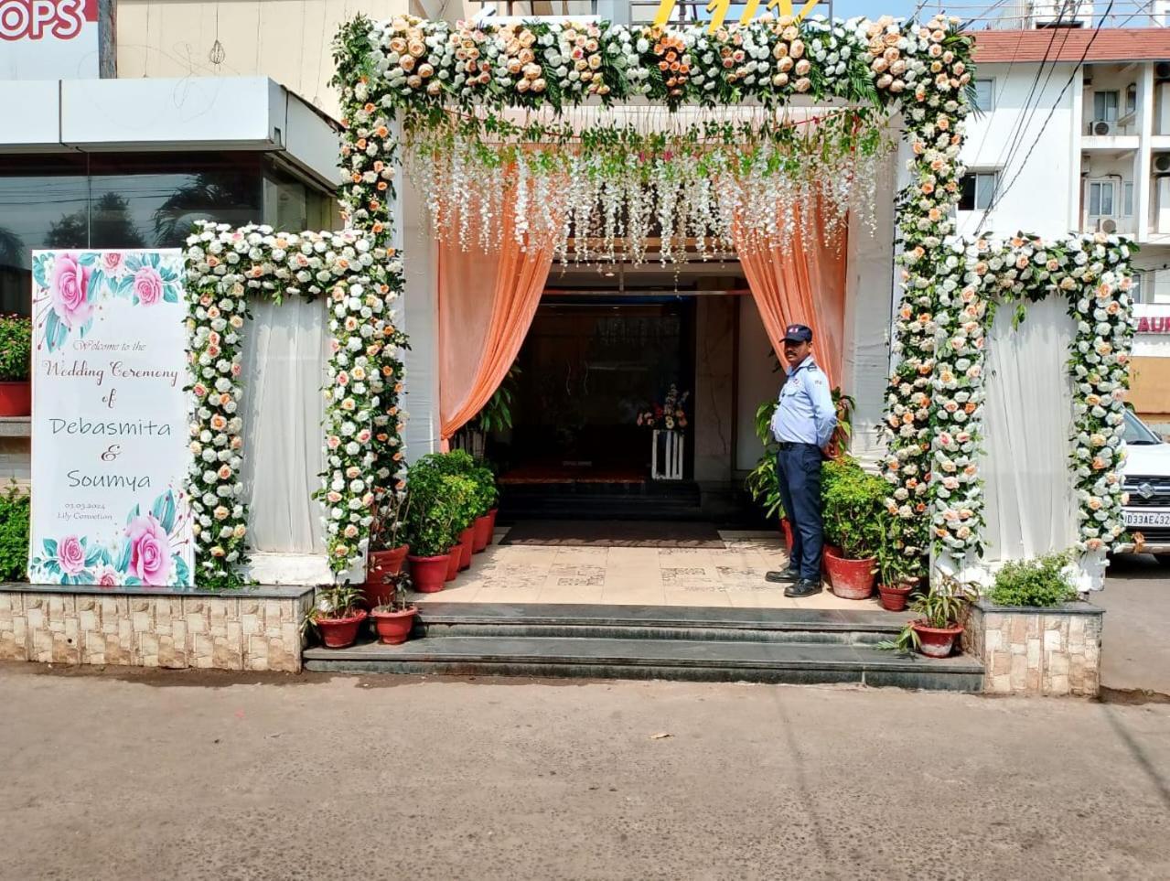 Hotel Pushpak Bhubaneswar Exterior foto